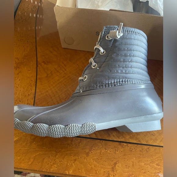 Brand new in box Sperry Saltwater Puff Nylon Grey Rainboots - Picture 2 of 3